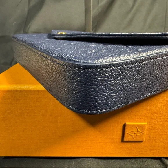 Louis Vuitton- Navy Pochette Félicie Empriente leather MSRP $1620 w/ Full Set - Picture 12 of 16
